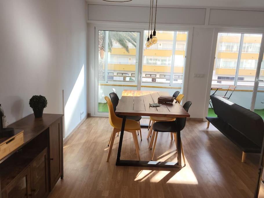 Superbe Apartement En Residence Avec Piscine Roses Exteriér fotografie