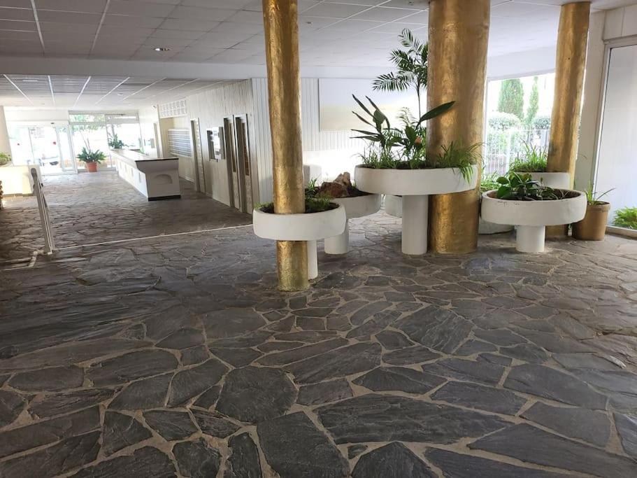 Superbe Apartement En Residence Avec Piscine Roses Exteriér fotografie