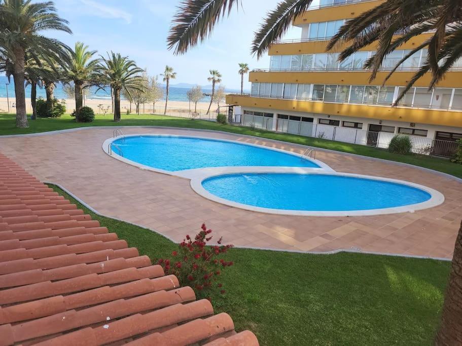 Superbe Apartement En Residence Avec Piscine Roses Exteriér fotografie