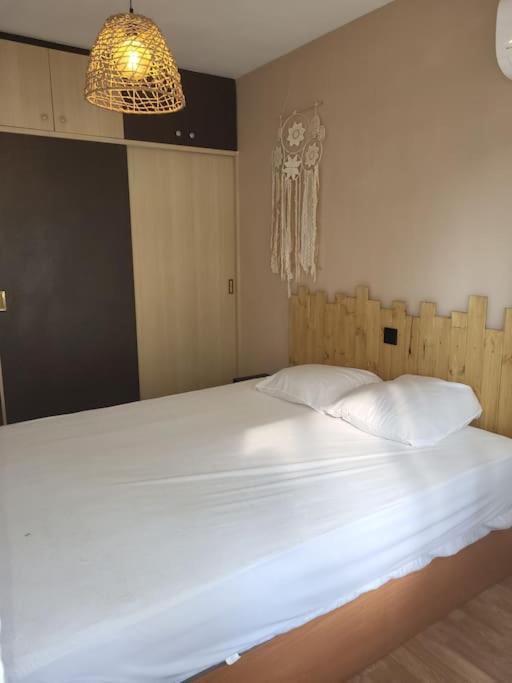 Superbe Apartement En Residence Avec Piscine Roses Exteriér fotografie